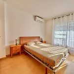Encantador Bajo Con Terraza Cerca Playa - Es-258-183 روساس