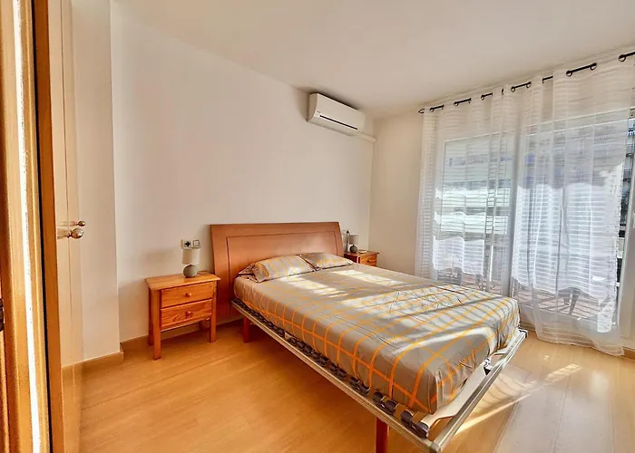 Encantador Bajo Con Terraza Cerca Playa - Es-258-183 ロザス